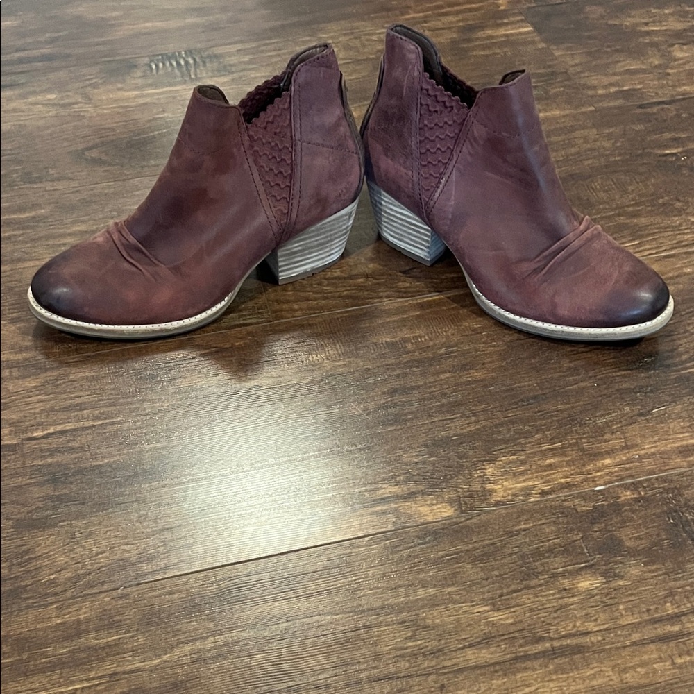 Caterpillar Dark Red Ankle Booties